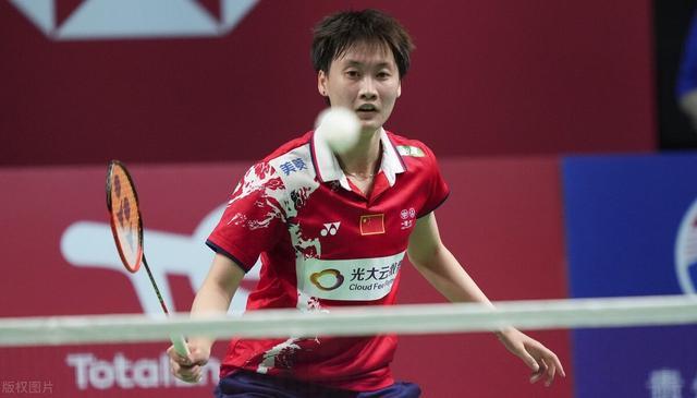 背景下被外 背景下被外