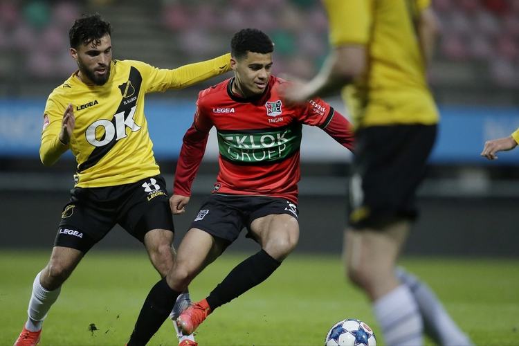 球更多的年 球更多的年